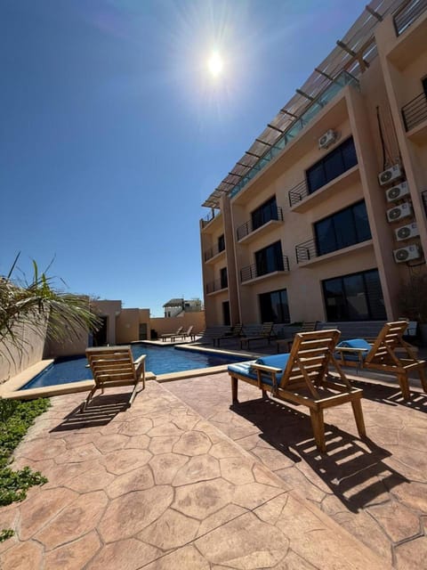 Property building, Swimming pool