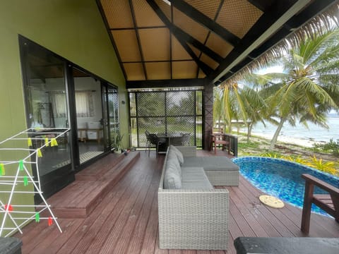 Manta-Ray Beach Units Villa in Arorangi District