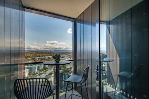 Day, Natural landscape, View (from property/room), Balcony/Terrace, Dining area, Mountain view