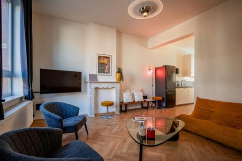 Communal lounge/ TV room, TV and multimedia, Living room, Evening entertainment