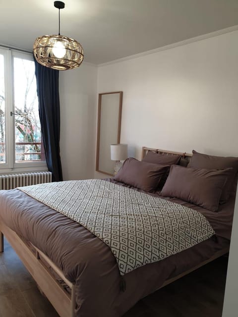 M058-059 Marquer Jolie chambre en colocation Bed and Breakfast in Annemasse