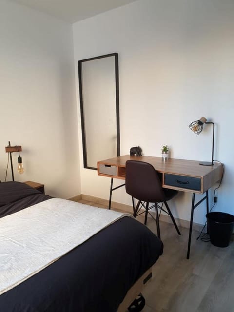 M058-059 Marquer Jolie chambre en colocation Bed and Breakfast in Annemasse