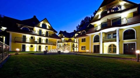 Property building, Garden view