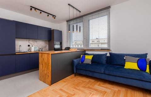 Kitchen or kitchenette, Living room, Seating area