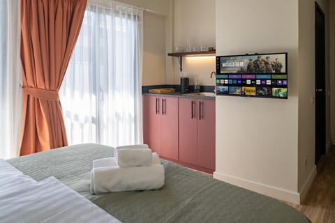 TV and multimedia, Kitchen or kitchenette