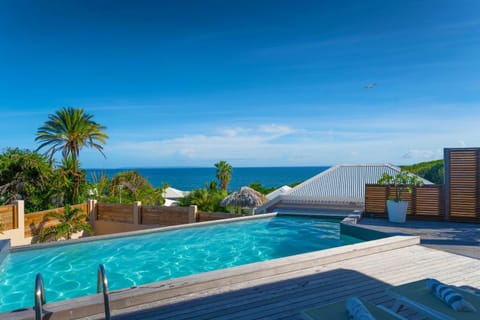 Day, Natural landscape, Pool view, Sea view, Swimming pool, sunbed