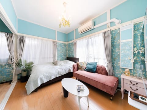 Bed, Living room, Photo of the whole room, internet, air conditioner