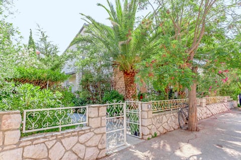 Property building, Spring, Day