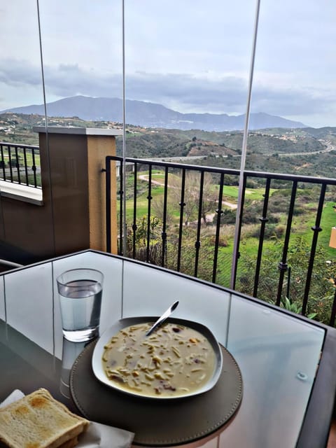 Natural landscape, View (from property/room), Balcony/Terrace, Food and drinks, Mountain view