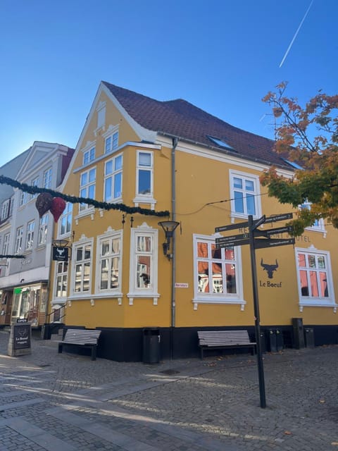 Property building, Restaurant/places to eat, Property logo or sign