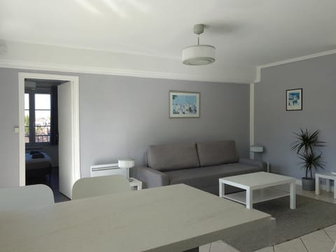 Communal lounge/ TV room, Living room, Lounge or bar, Dining area