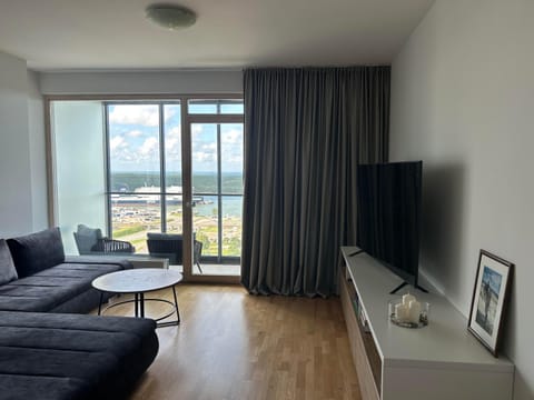 Communal lounge/ TV room, TV and multimedia, Living room, Seating area