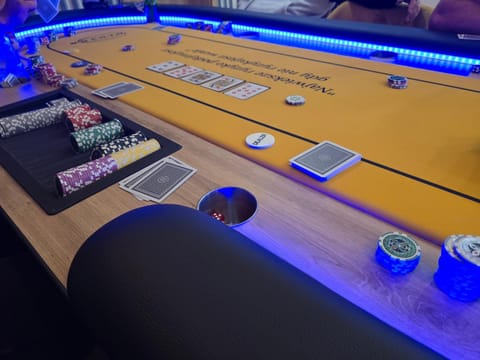 Game Room, Entertainment