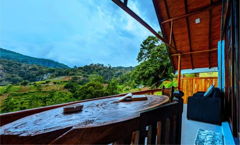 View (from property/room), Balcony/Terrace, Mountain view