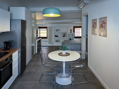 Living room, Seating area, stove