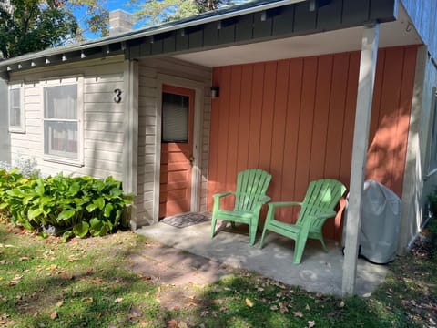 Sleeping Bear Riverside Cabins Cabin in Honor