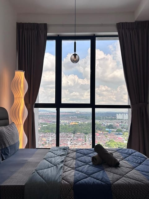 Bed, Natural landscape, Photo of the whole room, Bedroom