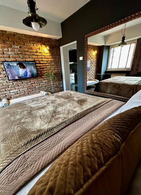 Vintage Cozy Suite Apartment in Skopje