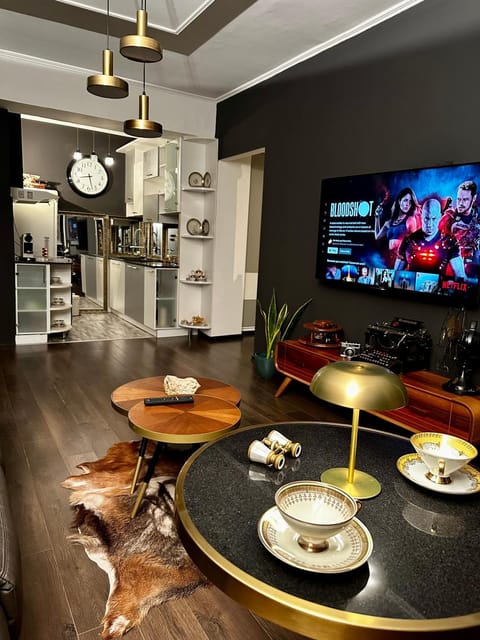 Vintage Cozy Suite Apartment in Skopje