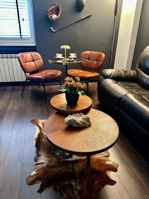 Vintage Cozy Suite Apartment in Skopje