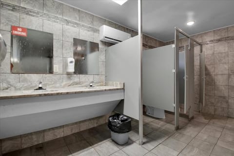 Rustic Cabin Getaway Cabin in Pigeon Forge