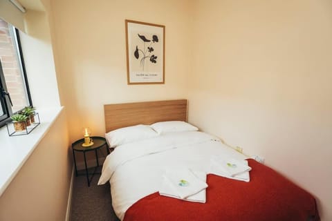 Penthouse 2 Bed Apartment in Derby with Gated Parking Apartment in Derby