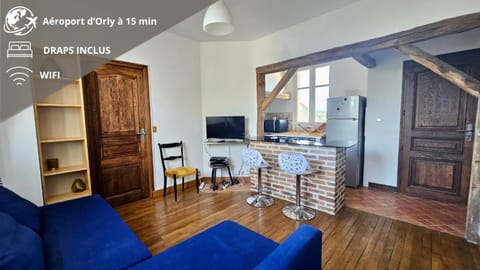 TV and multimedia, Kitchen or kitchenette, Living room