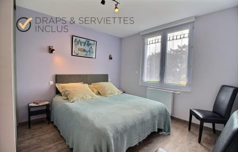 La Maison Bleue en Iroise - Randonnées GR34 - Plage 10 min à pieds - wifi, vélos VAE gratuits, jardin - Exposition plein Sud Apartment in Finistere