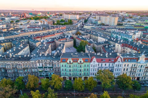 Property building, Bird's eye view, City view, Street view