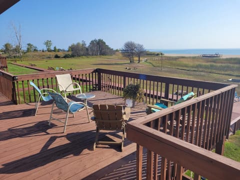 Carpe Diem 365 - Very Cute Lakefront Condo! House in Au Sable Charter