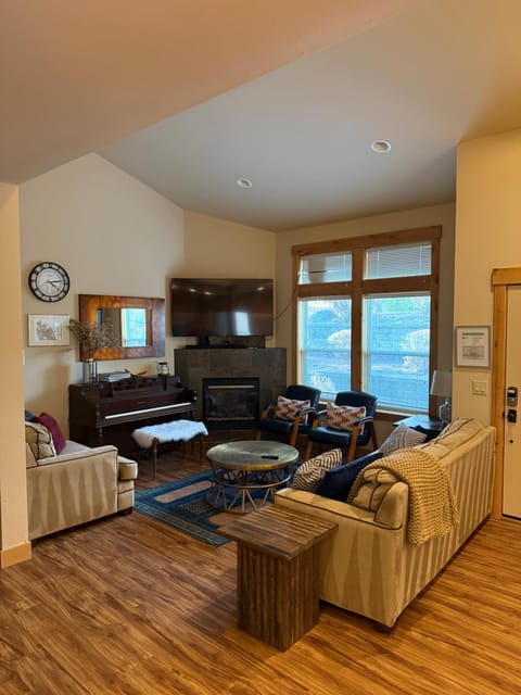 TV and multimedia, Living room