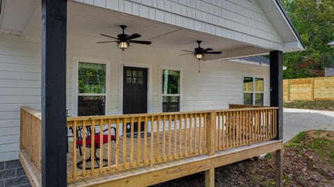 Property building, Balcony/Terrace