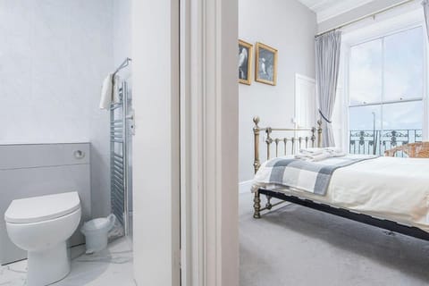 Harbour Heights Apartment in Wales