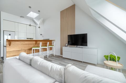 TV and multimedia, Kitchen or kitchenette, Seating area