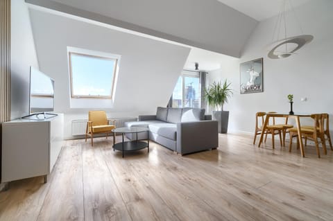 TV and multimedia, Living room, Dining area