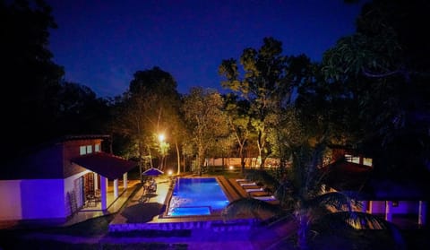 Swimming pool