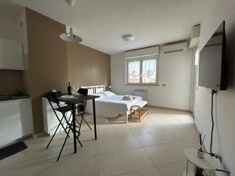 Photo of the whole room, Seating area, Bedroom