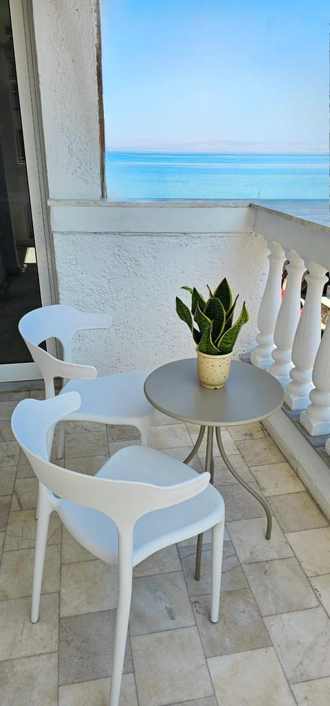 View (from property/room), Balcony/Terrace, Sea view