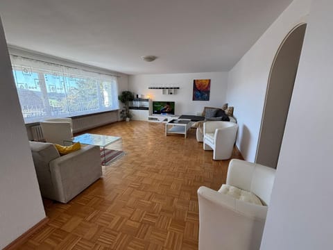 Für Handwerker und Gruppen- große Ferienwohnung mit Balkon und Terrasse Apartment in Villingen-Schwenningen