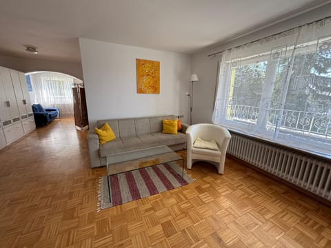 Für Handwerker und Gruppen- große Ferienwohnung mit Balkon und Terrasse Apartment in Villingen-Schwenningen