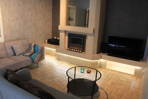 TV and multimedia, Living room