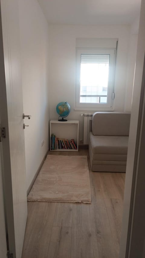 Seating area, Bedroom