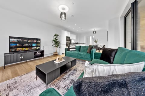 Communal lounge/ TV room, TV and multimedia, Living room, Seating area
