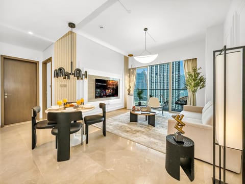 Living room, Dining area