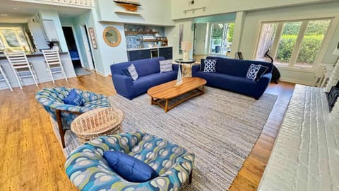 6 Bedroom 4 Bath - Private Pool Close to Beach -HK House in South Forest Beach