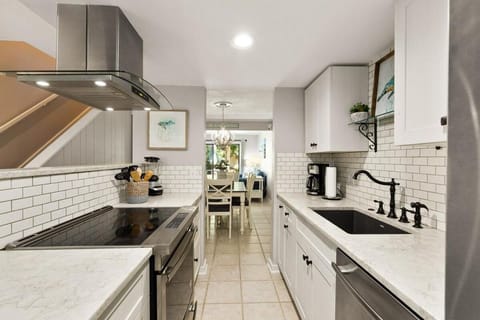 2 Bed 2 and one half Bath 34 Coligny Villa Near Beach & Plaza House in North Forest Beach