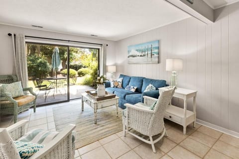 2 Bed 2 and one half Bath 34 Coligny Villa Near Beach & Plaza House in North Forest Beach