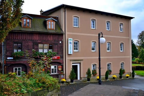 Property building, Facade/entrance