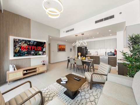 TV and multimedia, Living room, Seating area, Dining area, Evening entertainment