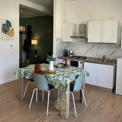 Coffee/tea facilities, Kitchen or kitchenette, Dining area, pet friendly